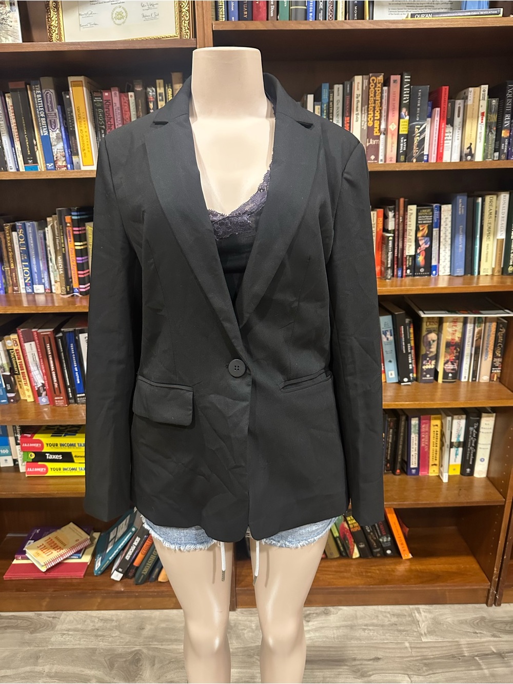 Women's Black Single-Button Tailored Blazer